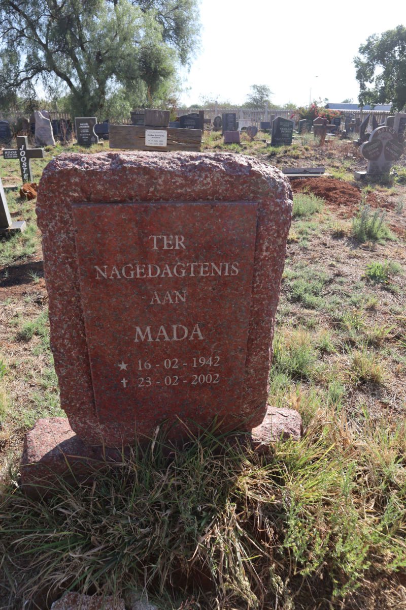 ? Mada 1942-2002
