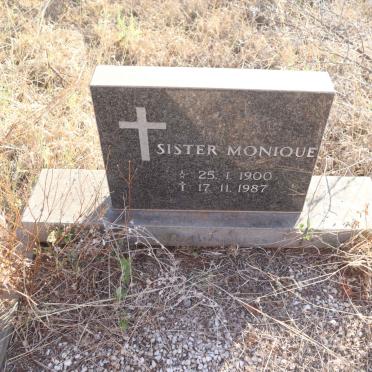 ? Monique 1900-1987