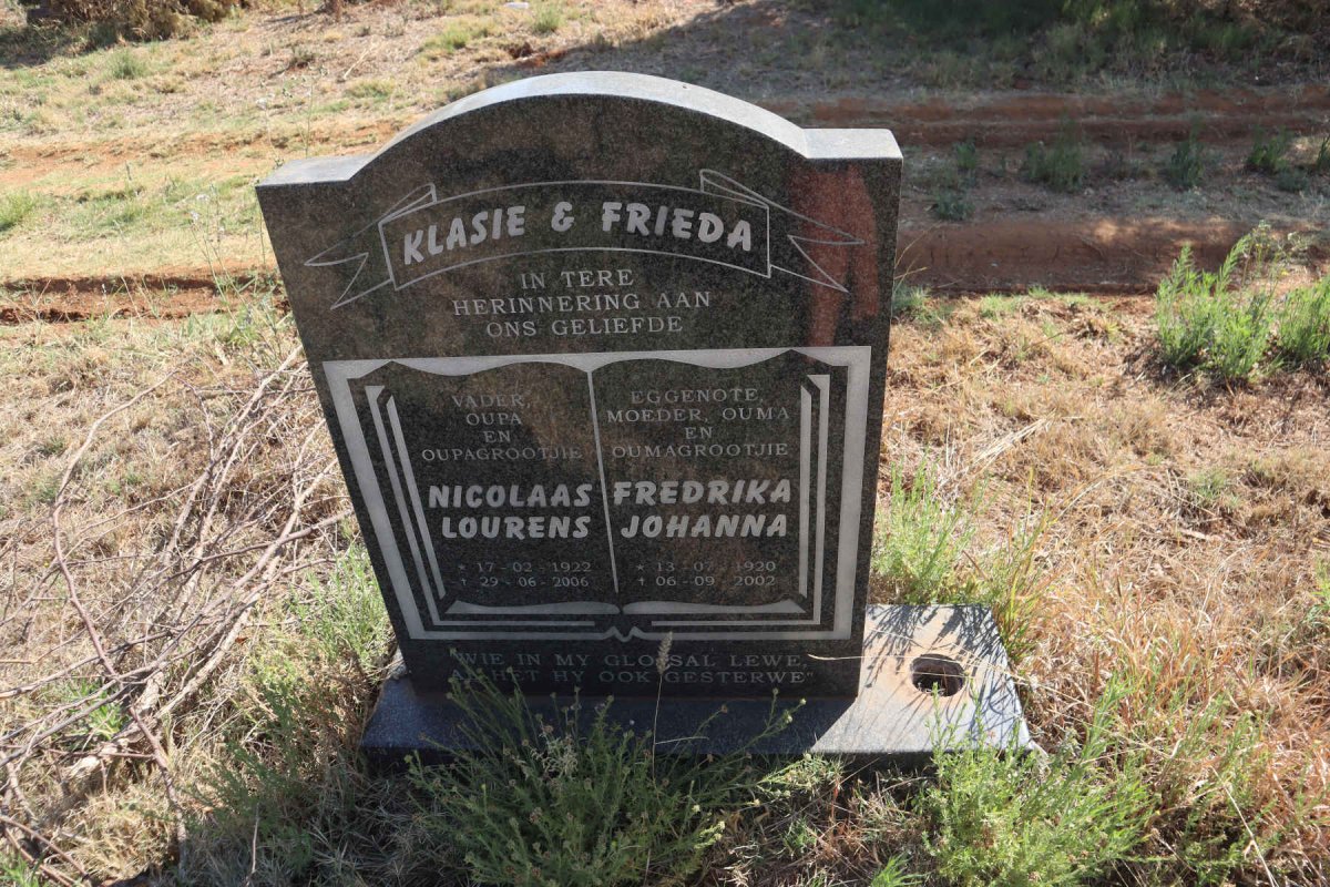 ? Nicolaas Lourens 1922-2006 & Fredrika Johanna 1920-2002 