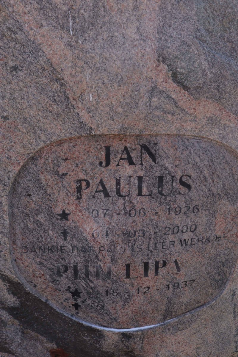 ? Jan Paulus 1926-2000 & Philipa 1937-