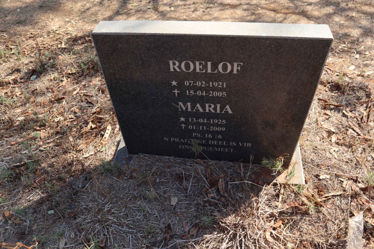 ? Roelof 1921-2005 & Maria 1925-2009