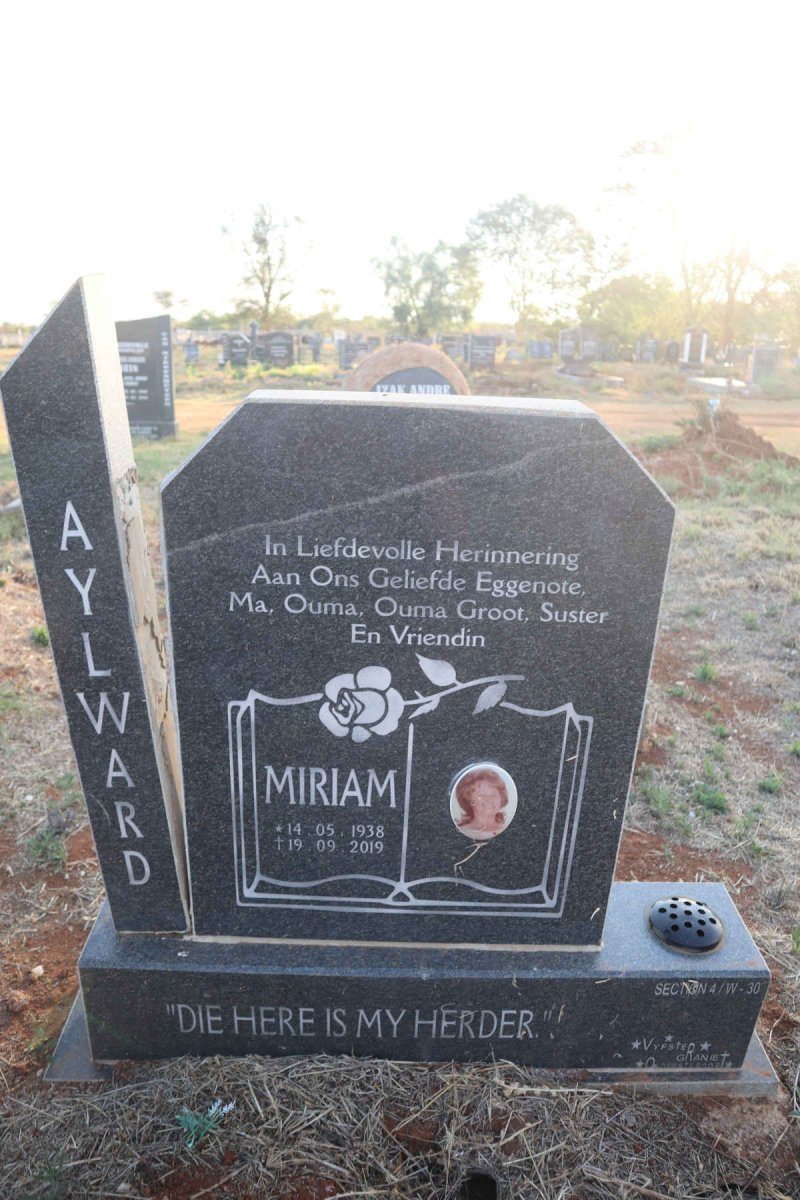 AYLWARD Miriam 1938-2019