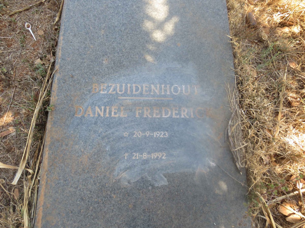 BEZUIDENHOUT Daniel Frederick 1923-1992