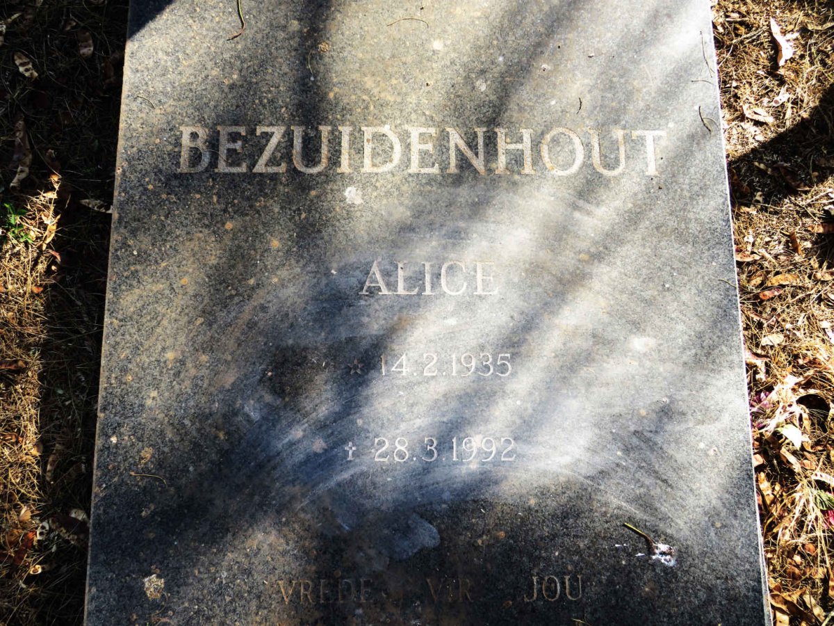BEZUIDENHOUT Alice 1935-1992