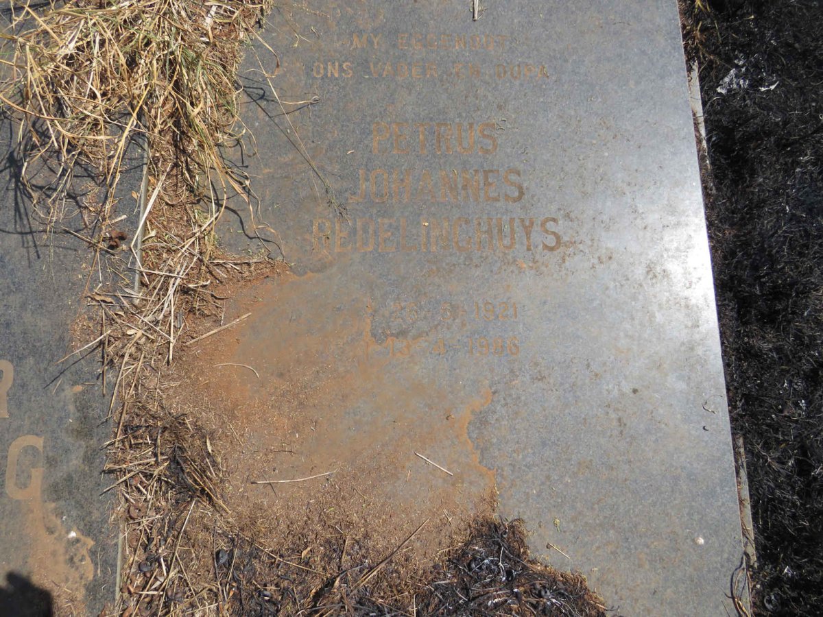 BERG Petrus Johannes Redelinghuys, van den 1921-1986 & Sara Johanna Magdalena 1922-2011 _2