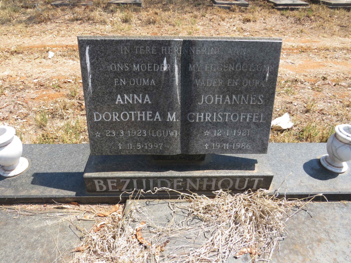 BEZUIDENHOUT Johannes Christoffel 1921-1986 & Anna Dorothea M. LOUW 1923-1997