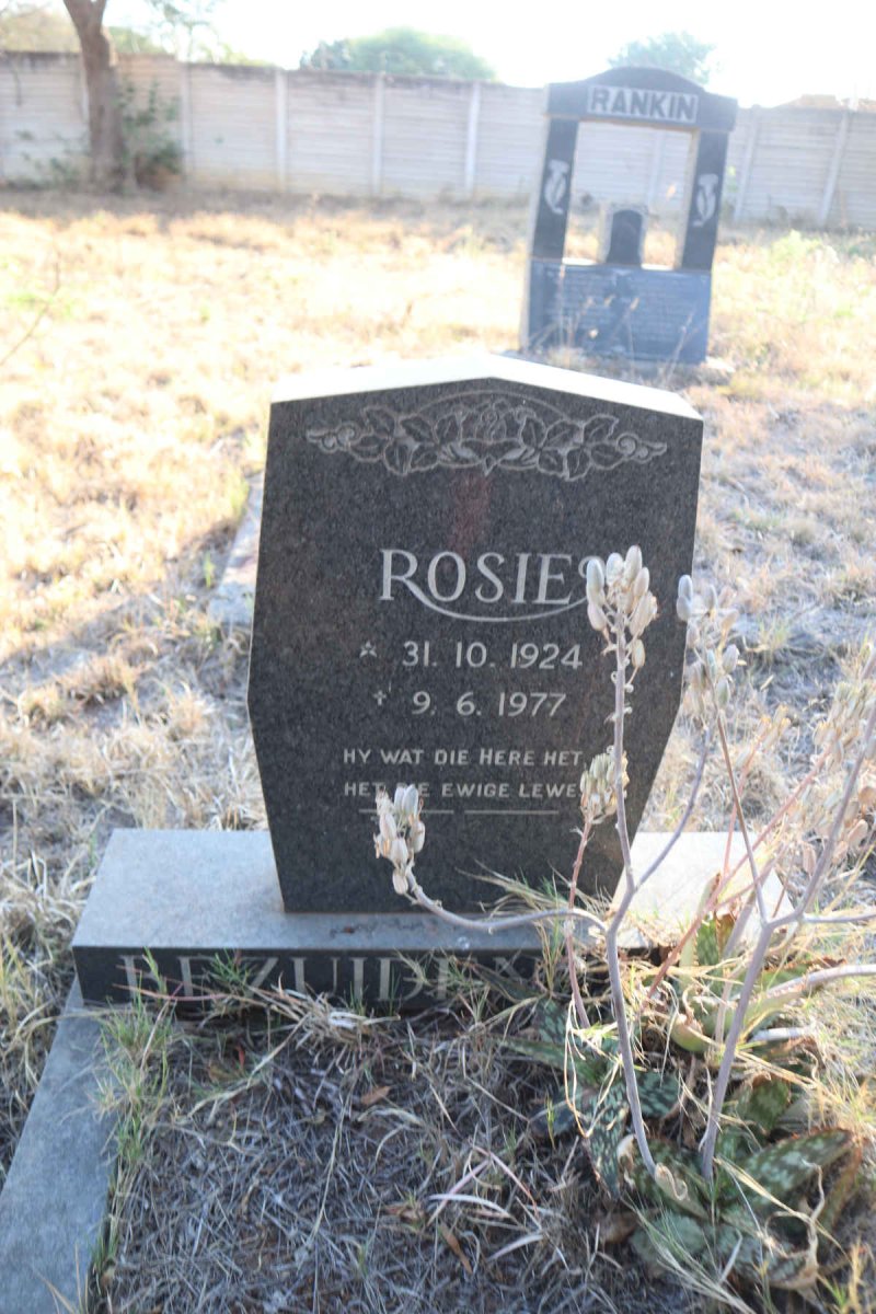 BEZUIDENHOUT Rosie 1924-1977