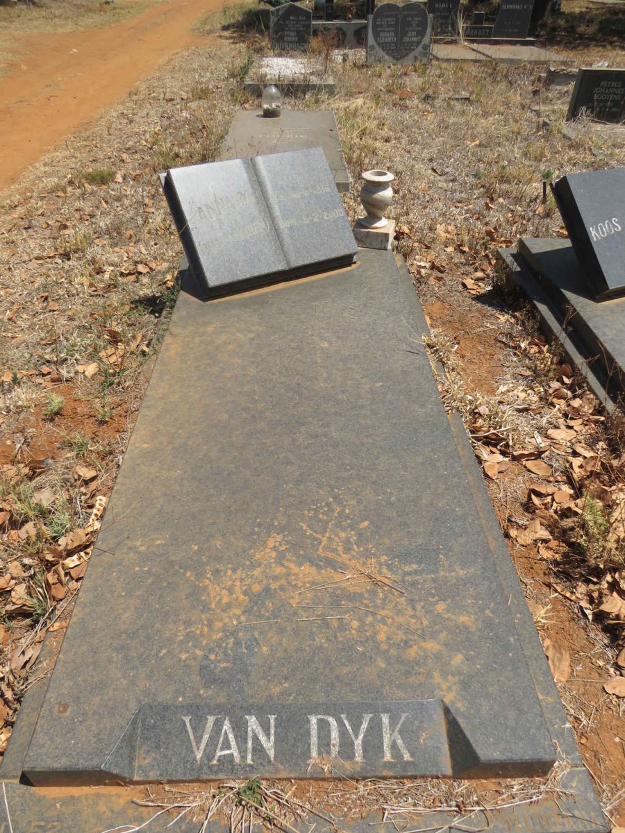 DYK Anna M., van nee VAN VUUREN 1916-2000_1