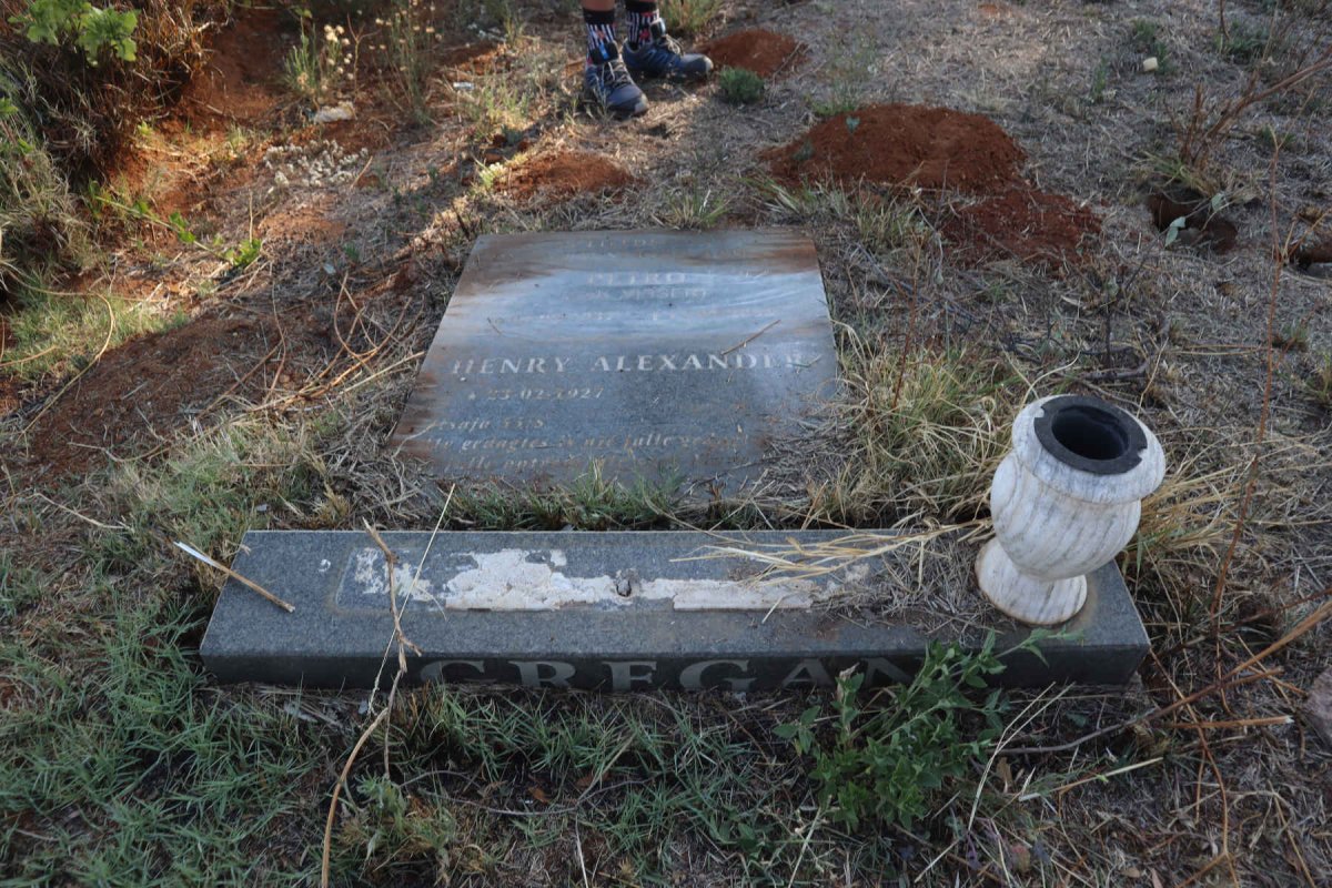 GREGAN Henry Alexander 1927- & Petro VISSER 1937-2000_1