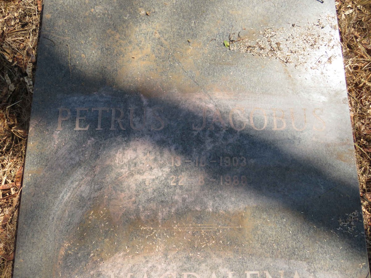 JOUBERT Petrus Jacobus 1903-1988 & Magdalena Martha Cornelia 1918- _2