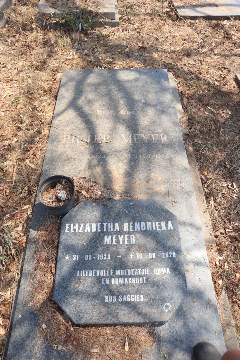 MEYER Pieter 1924-1986 & Elizabetha Hendrieka 1934-2020 _1
