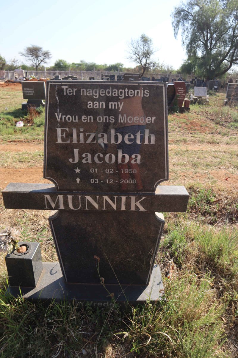 MUNNIK Elizabeth Jacoba 1958-2000