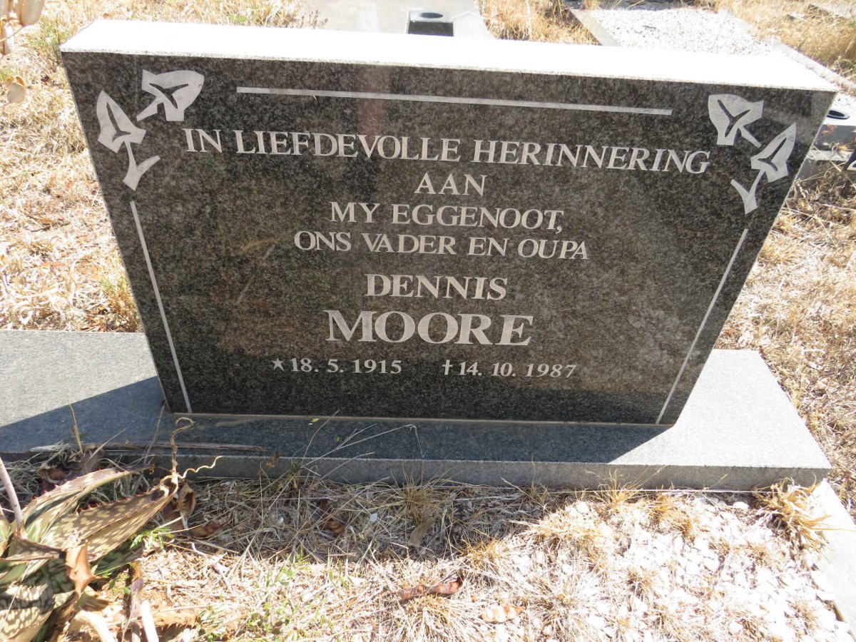 MOORE Dennis 1915-1987