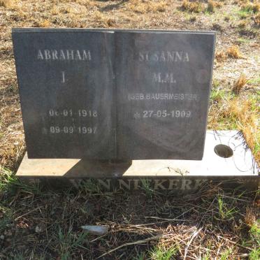 NIEKERK Abraham J., van 1918-1997 & Susanna M.M.BAUERMEISTER 1909-