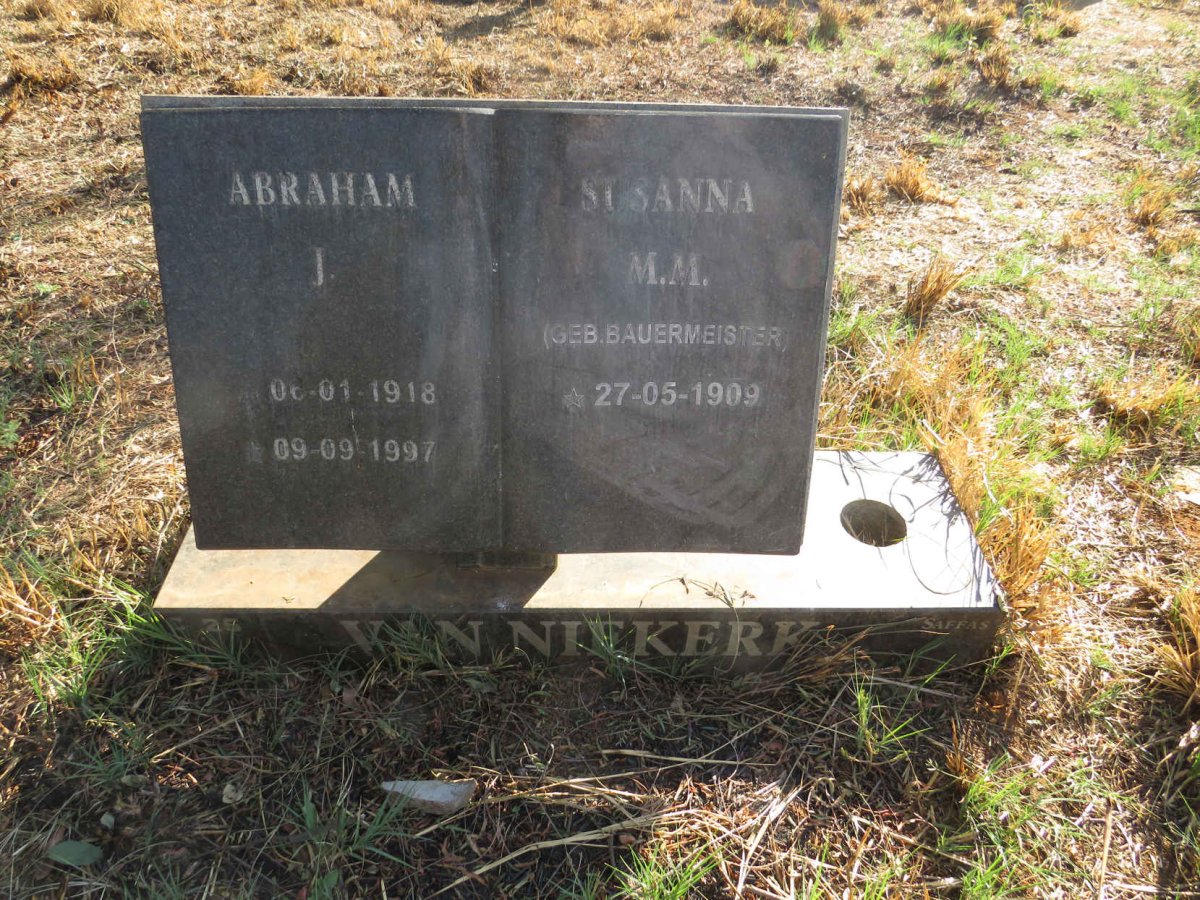 NIEKERK Abraham J., van 1918-1997 & Susanna M.M.BAUERMEISTER 1909-