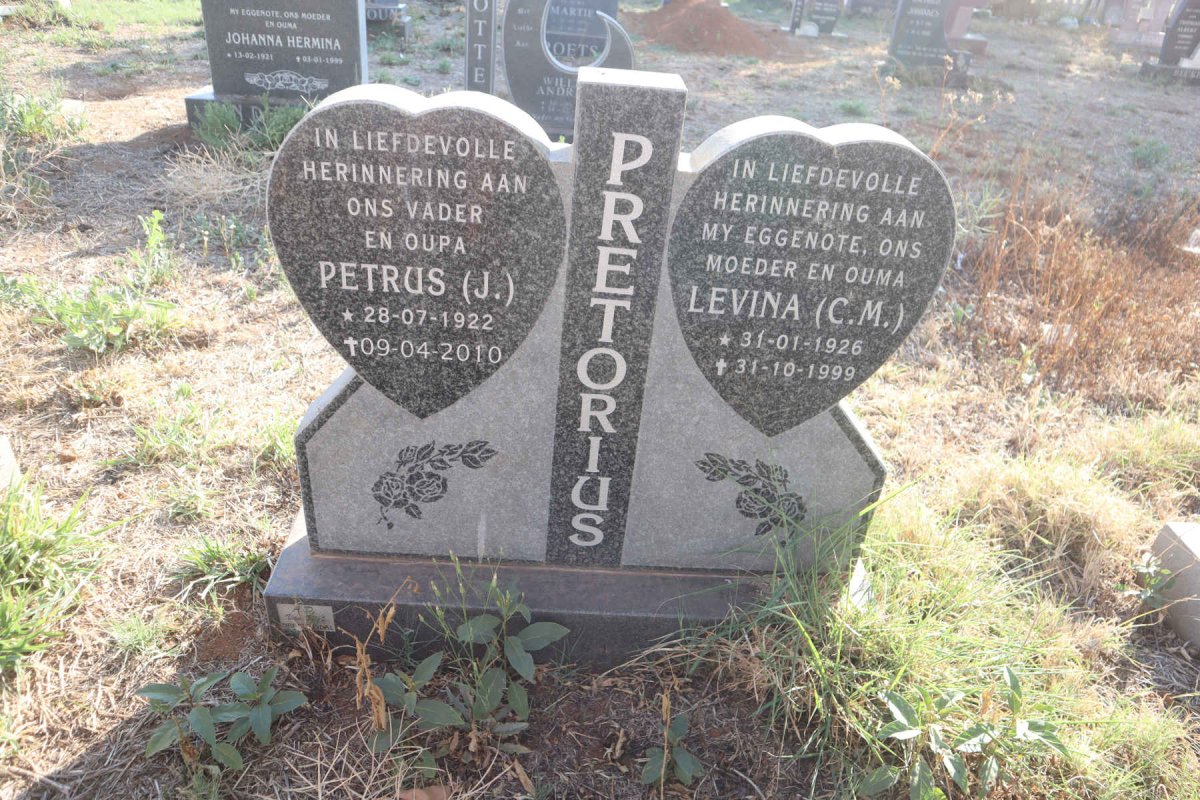 PRETORIUS Petrus J. 1922-2010 & Levina C.M. 1926-1999