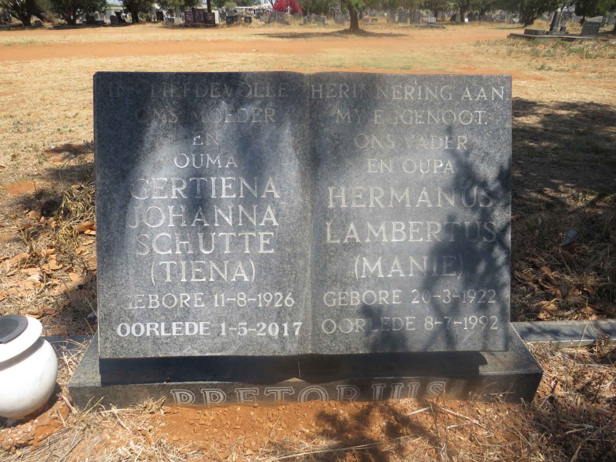 PRETORIUS Hermanus Lambertus 1922-1992 & Gertiena Johanna SCHUTTE 1926-2017