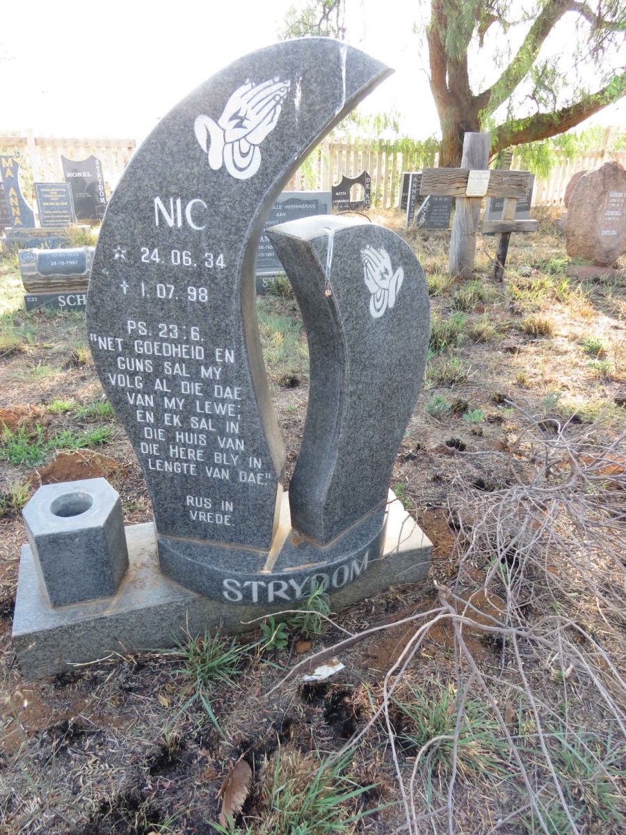 STRYDOM Nic 1934-1998