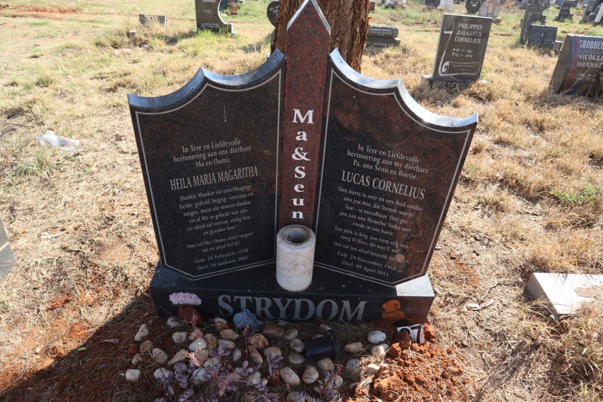 STRYDOM Heila Maria Magaritha 1938-2005 :: STRYDOM Lucas Cornelius 1968-2011