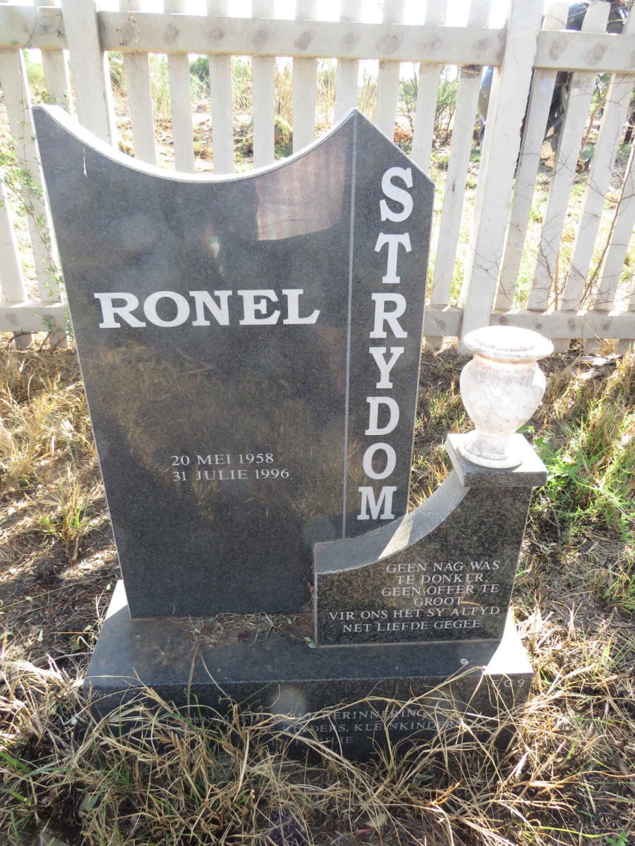 STRYDOM Ronel 1958-1996