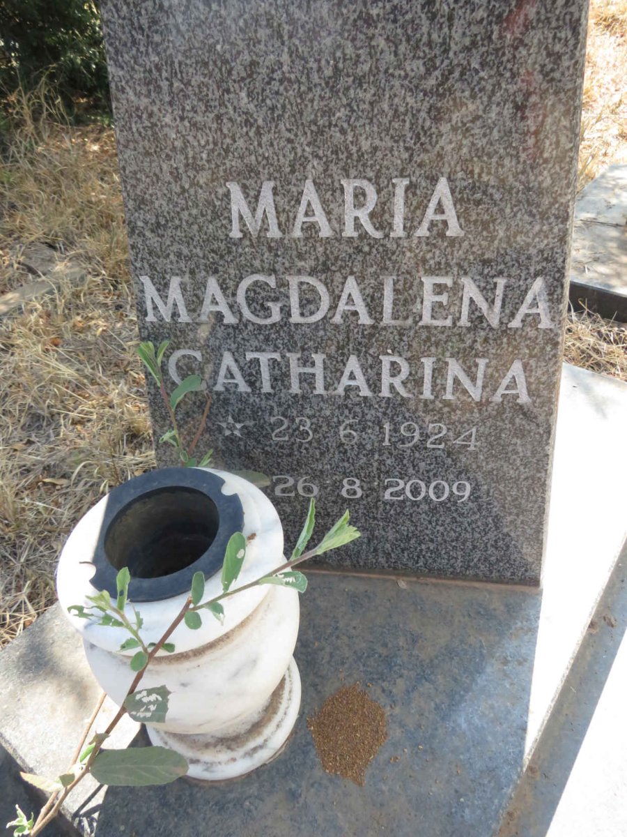 STRYDOM Theunis Louis Herbs 1917-1987 & Maria Magdalena Catharina 1924-2009 _2