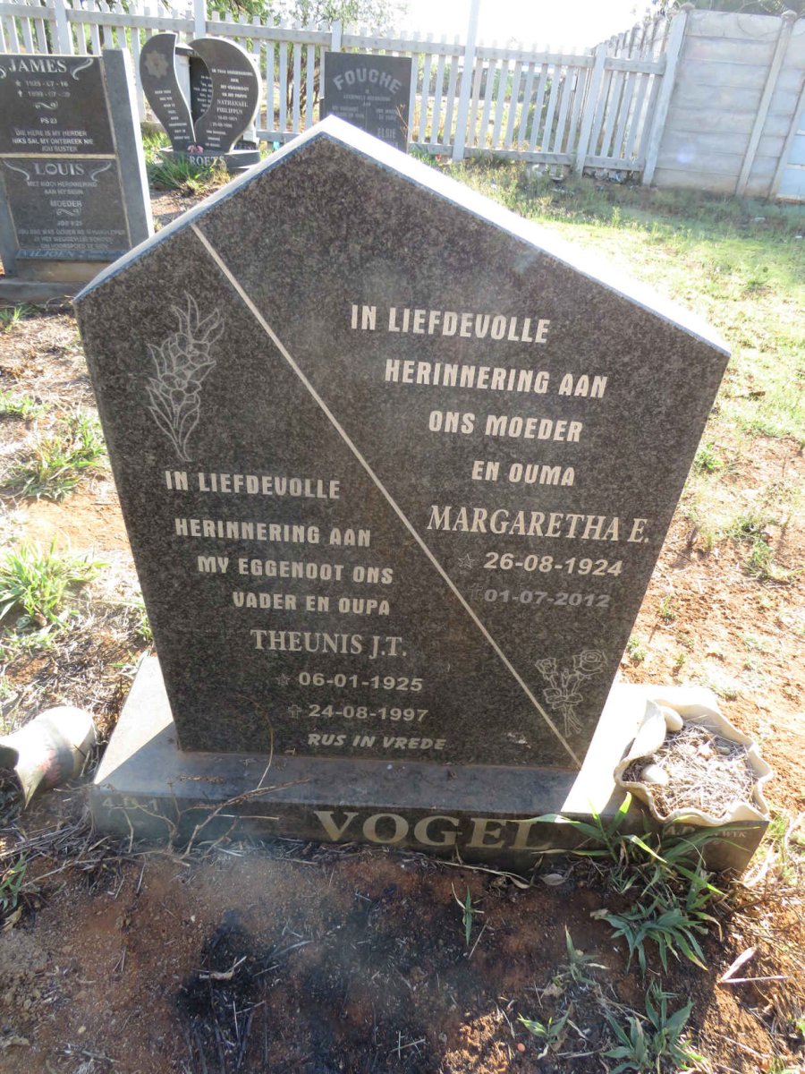 VOGEL Theunis J.T. 1925-1997 & Margaretha E. 1924-2012
