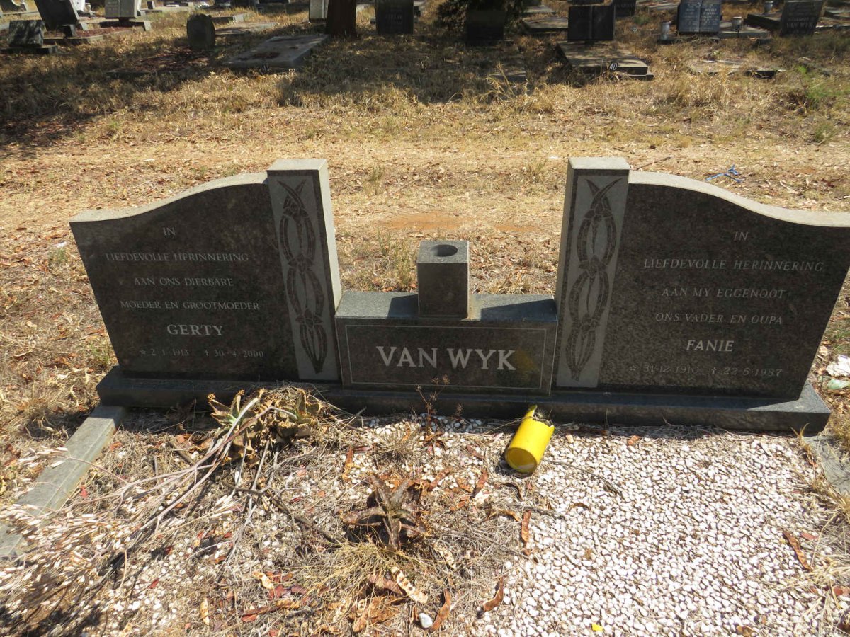 WYK Fanie, van 1910-1987 & Gerty 1913-2000
