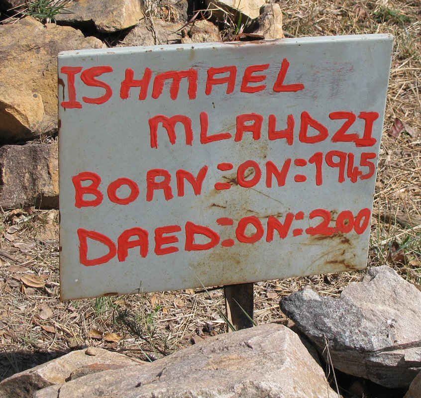 MLAUDZI Ishmael 1945-200?