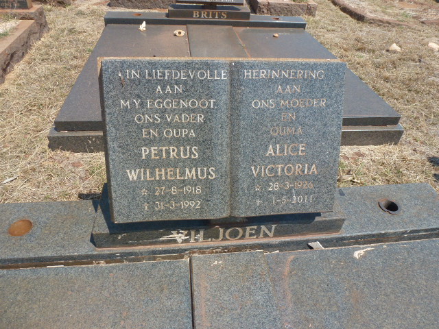 VILJOEN Petrus Wilhelmus 1918-1992 &amp; Alice Victoria 1926-2011