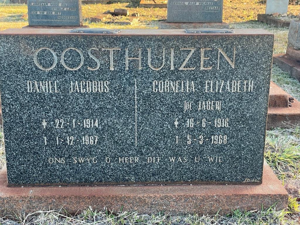 OOSTHUIZEN Daniel Jacobus 1914-1967 &amp; Cornelia Elizabeth DE JAGER 1916-1968