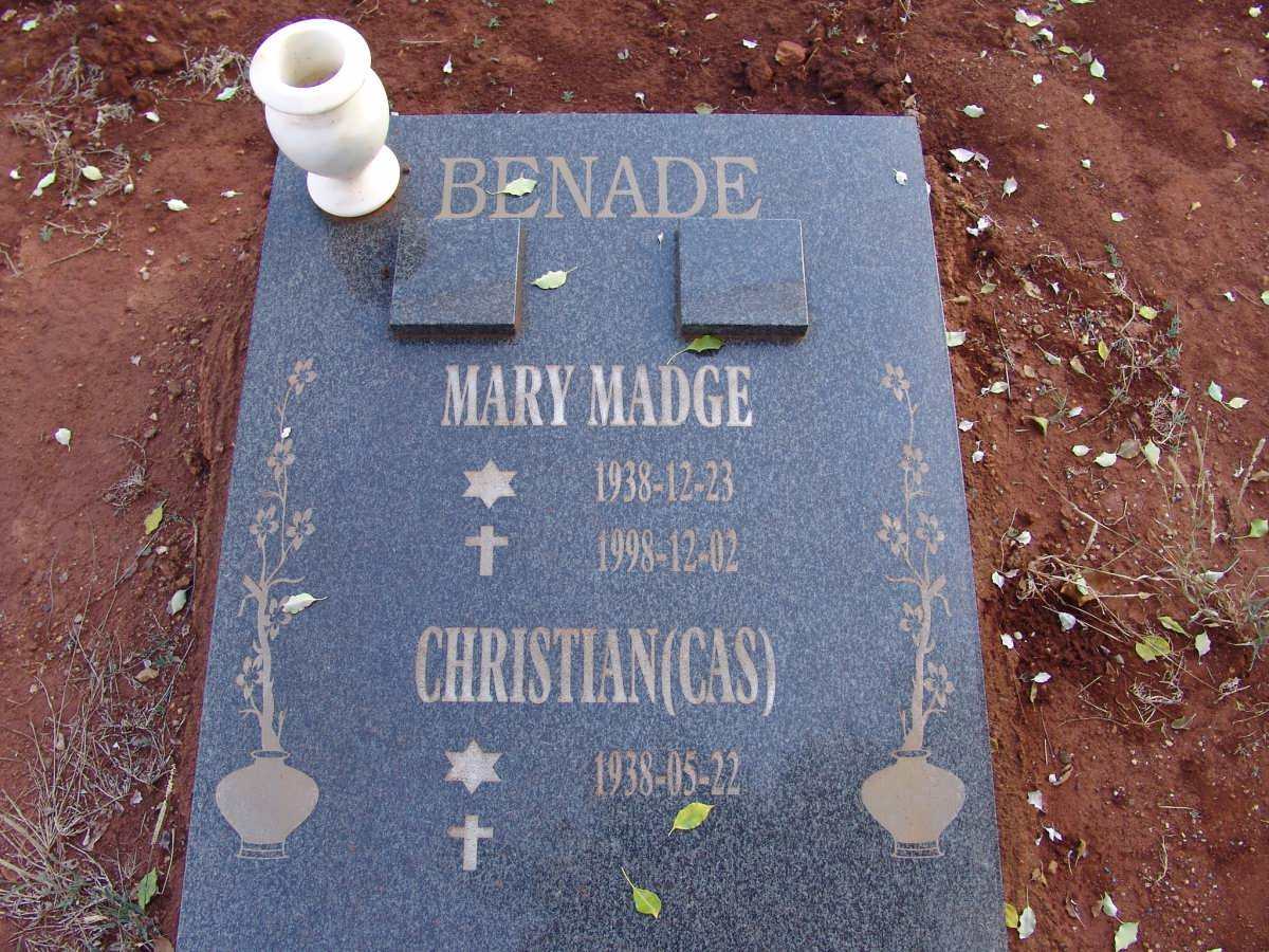 BENADE Christian 1938-  &amp;  Mary Madge 1938-1998