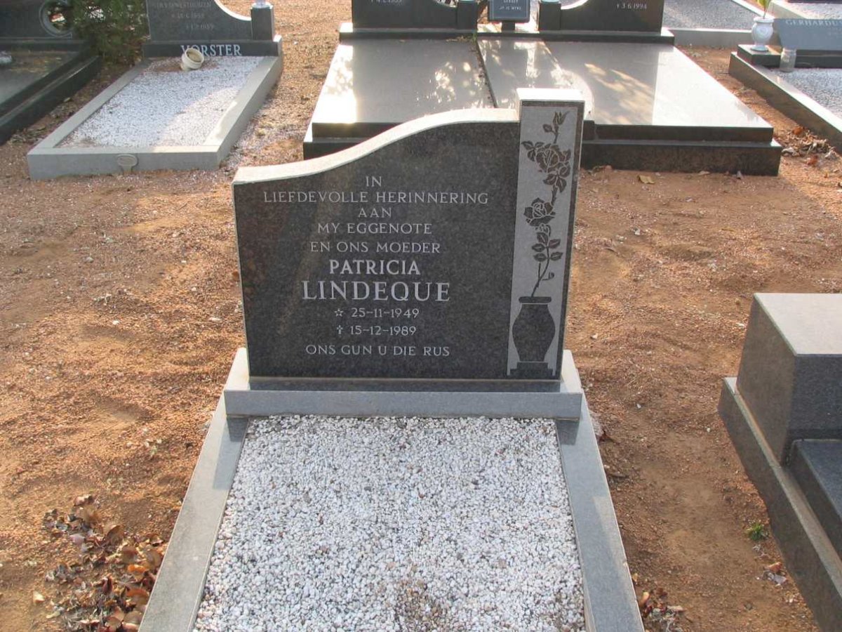 LINDEQUE Patricia 1949-1989