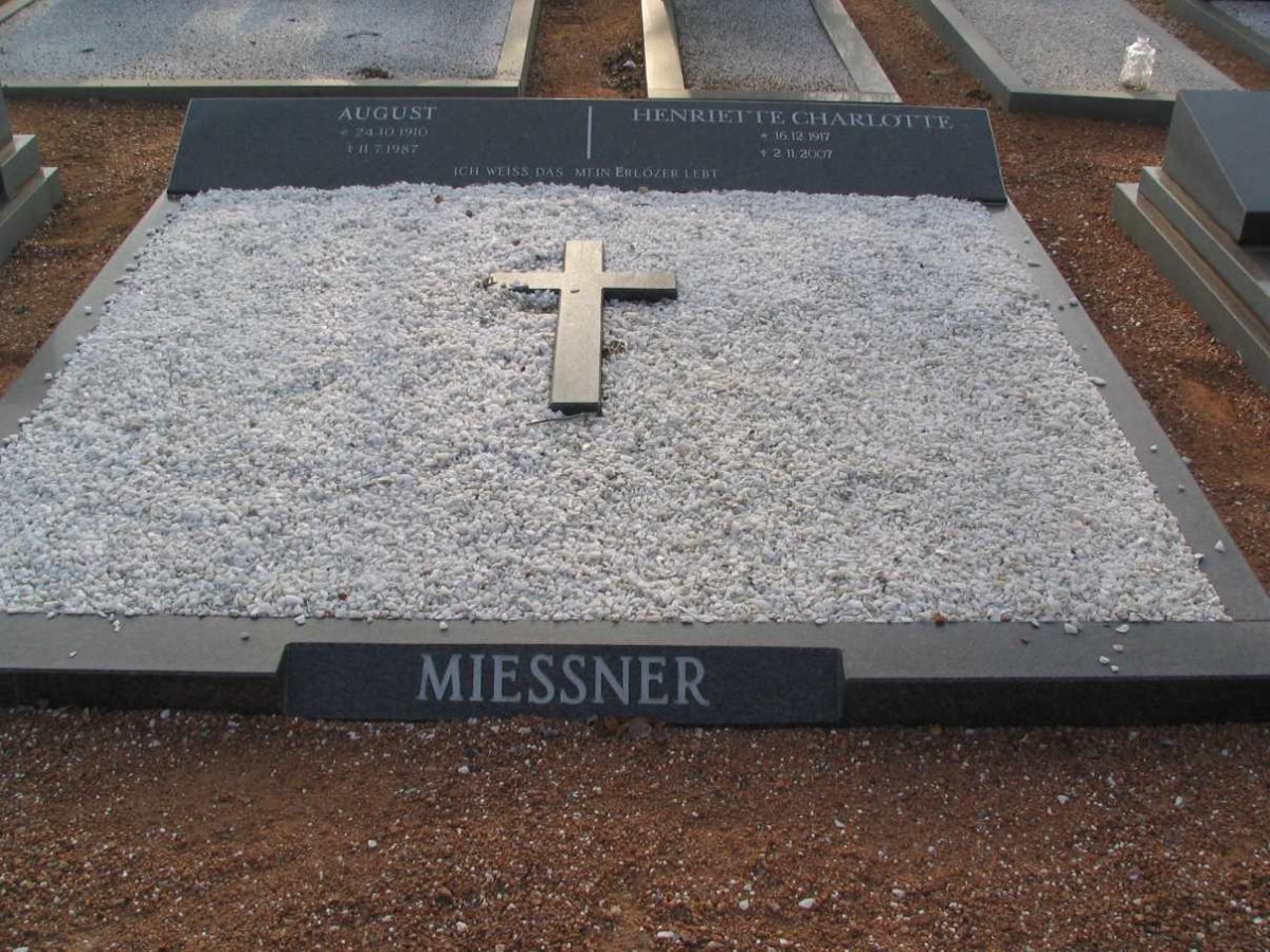 MIESSNER August 1910-1987 &amp; Henriette Charlotte 1917-2007