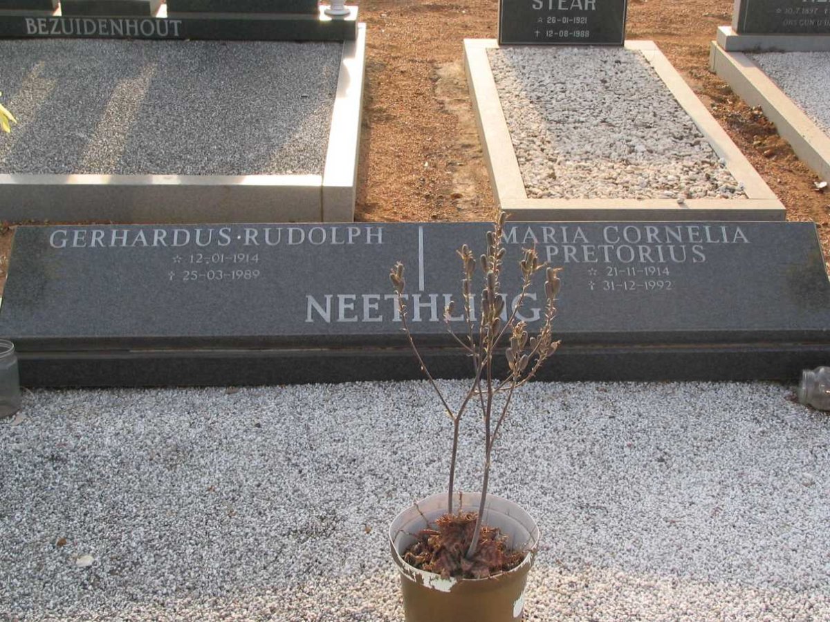 NEETHLING Gerhardus Rudolph 1914-1989 &amp; Maria Petronella PRETORIUS 1914-1992