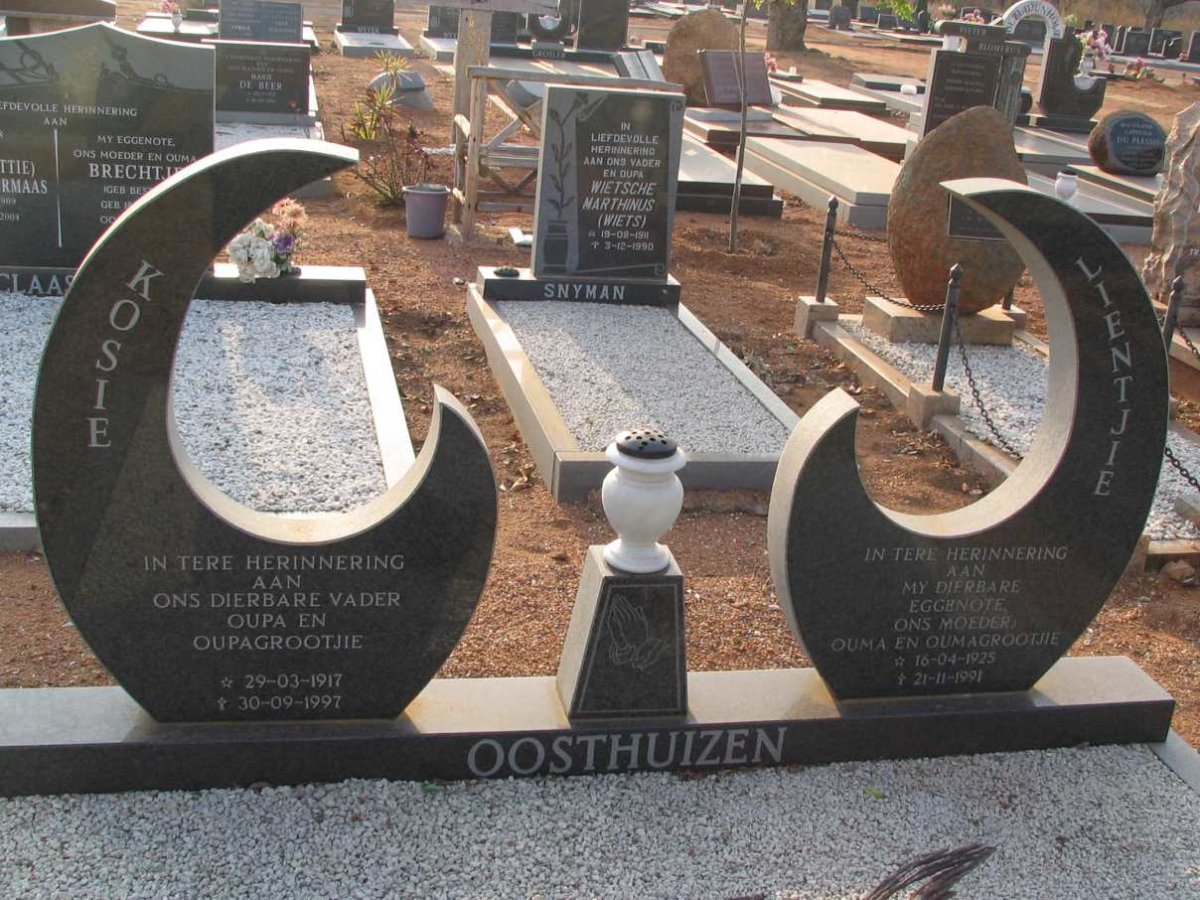 OOSTHUIZEN Kosie 1917-1997 &amp; Lientjie 1925-1991