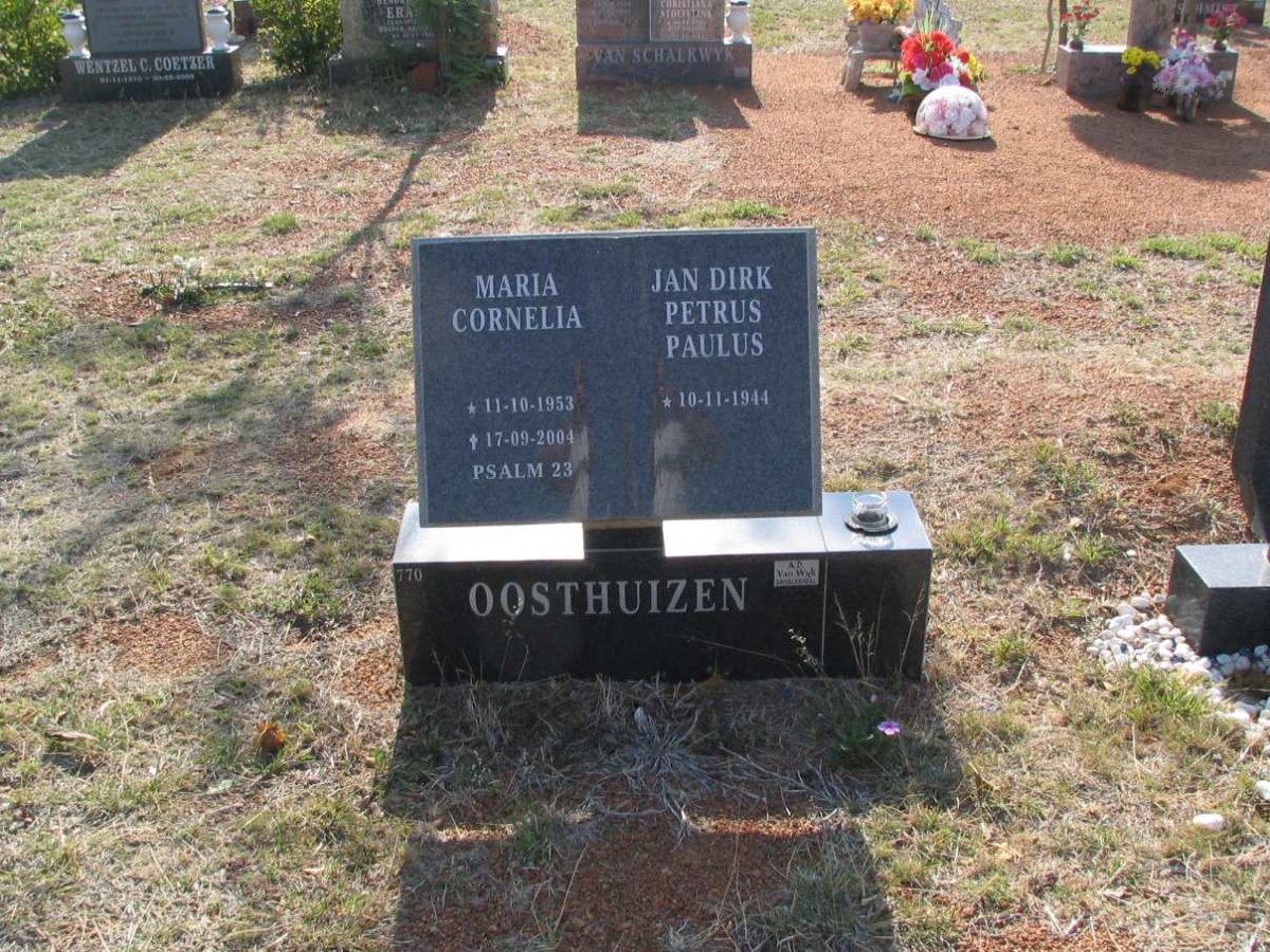 OOSTHUIZEN Jan Dirk Petrus Paulus 1944- &amp; Maria Cornelia 1953-2004