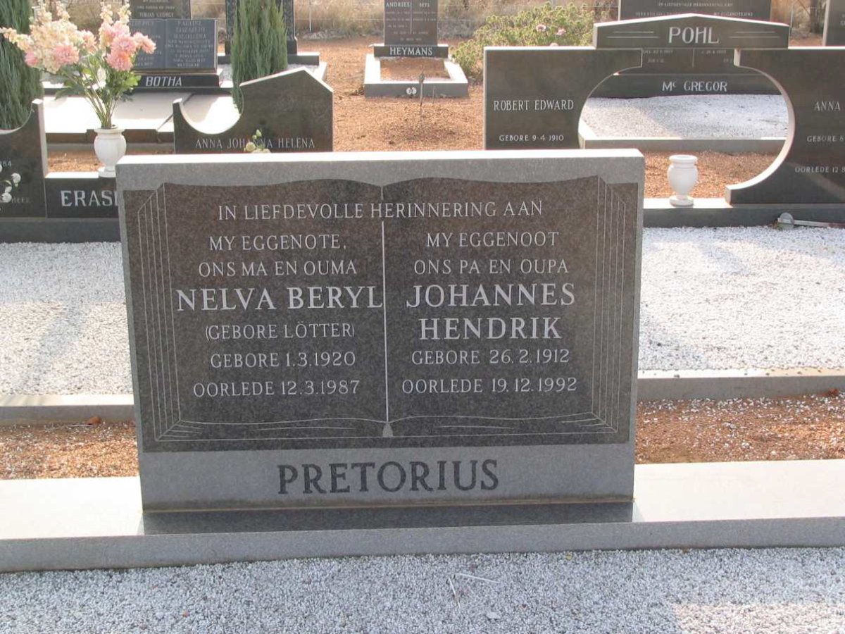 PRETORIUS Johannes Hendrik 1912-1992 &amp; Nelva Beryl LOTTER 1920-1987