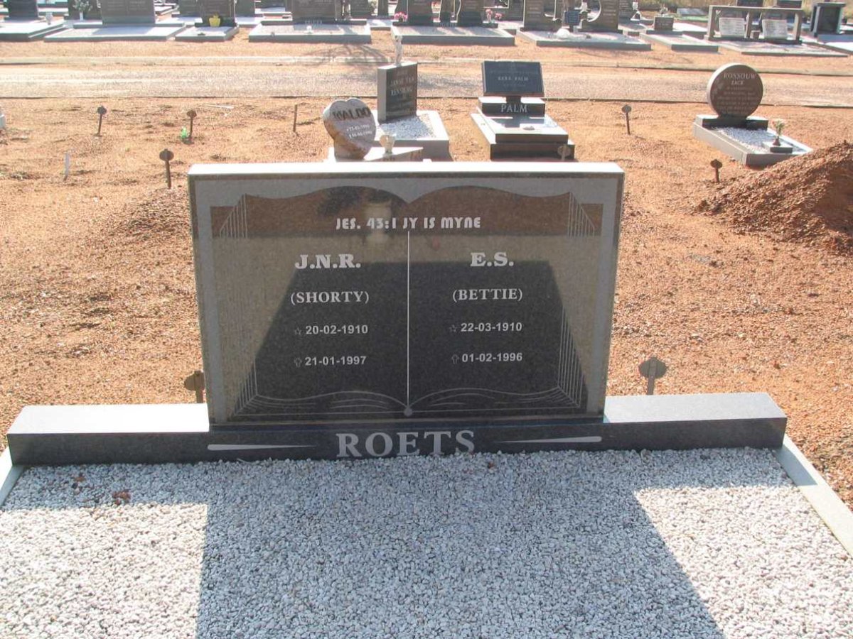 ROETS J.N.R. 1910-1997 &amp; E.S. 1910-1996