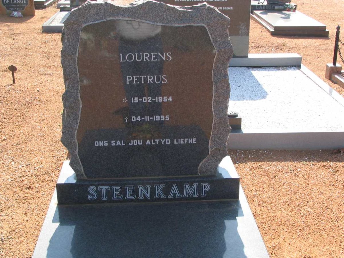 STEENKAMP Lourens Petrus 1954-1995