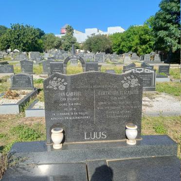 LUUS Jan Gabriel 1905-1984 & Gertruida Elizabeth ROOS 1916-1977