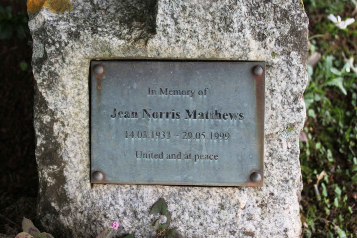 MATTHEWS Jean Norris 1933-1999