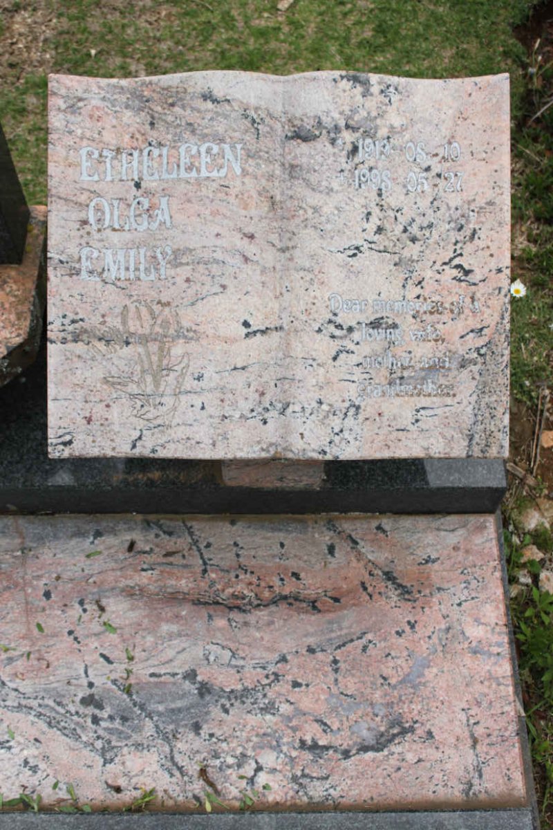 WIGGILL Etheleen Olga Emily 1919-1998