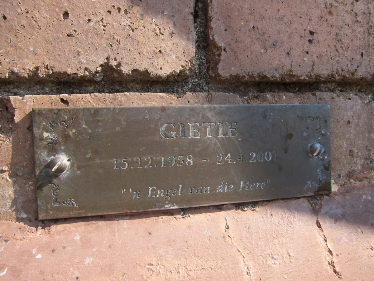 ? Gietie 1958-2001