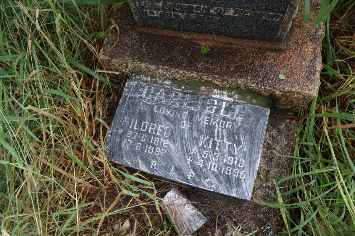 CARLISLE Hildred 1912-1982 &amp; Kitty 1913-1995