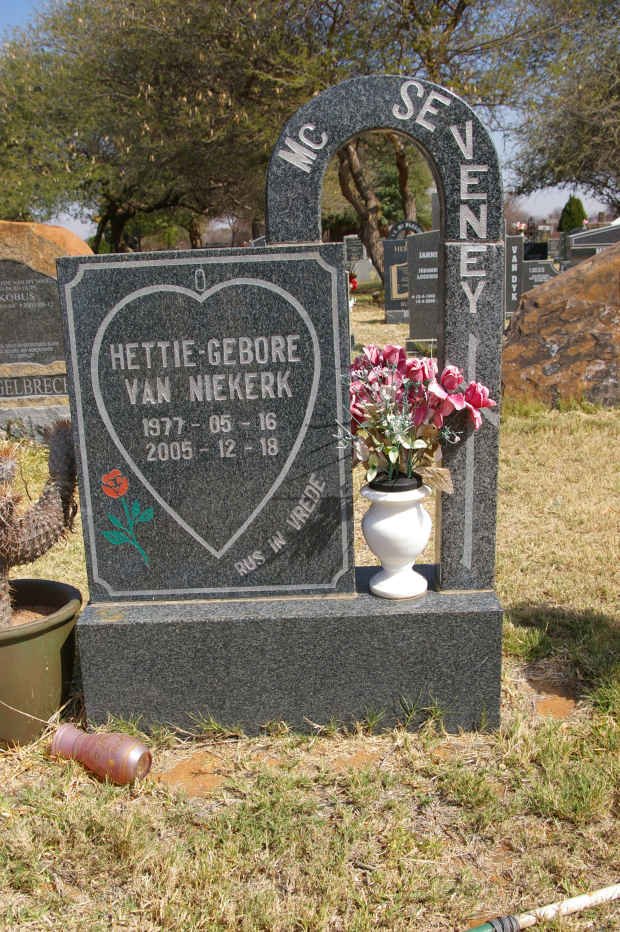 McSEVENEY Hettie nee VAN NIEKERK 1977-2005