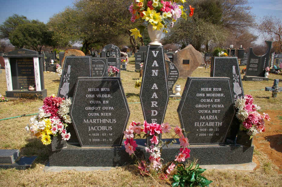 AARDE Marthinus Jacobus, van 1926-2008 &amp; Maria Elizabeth 1939-2005