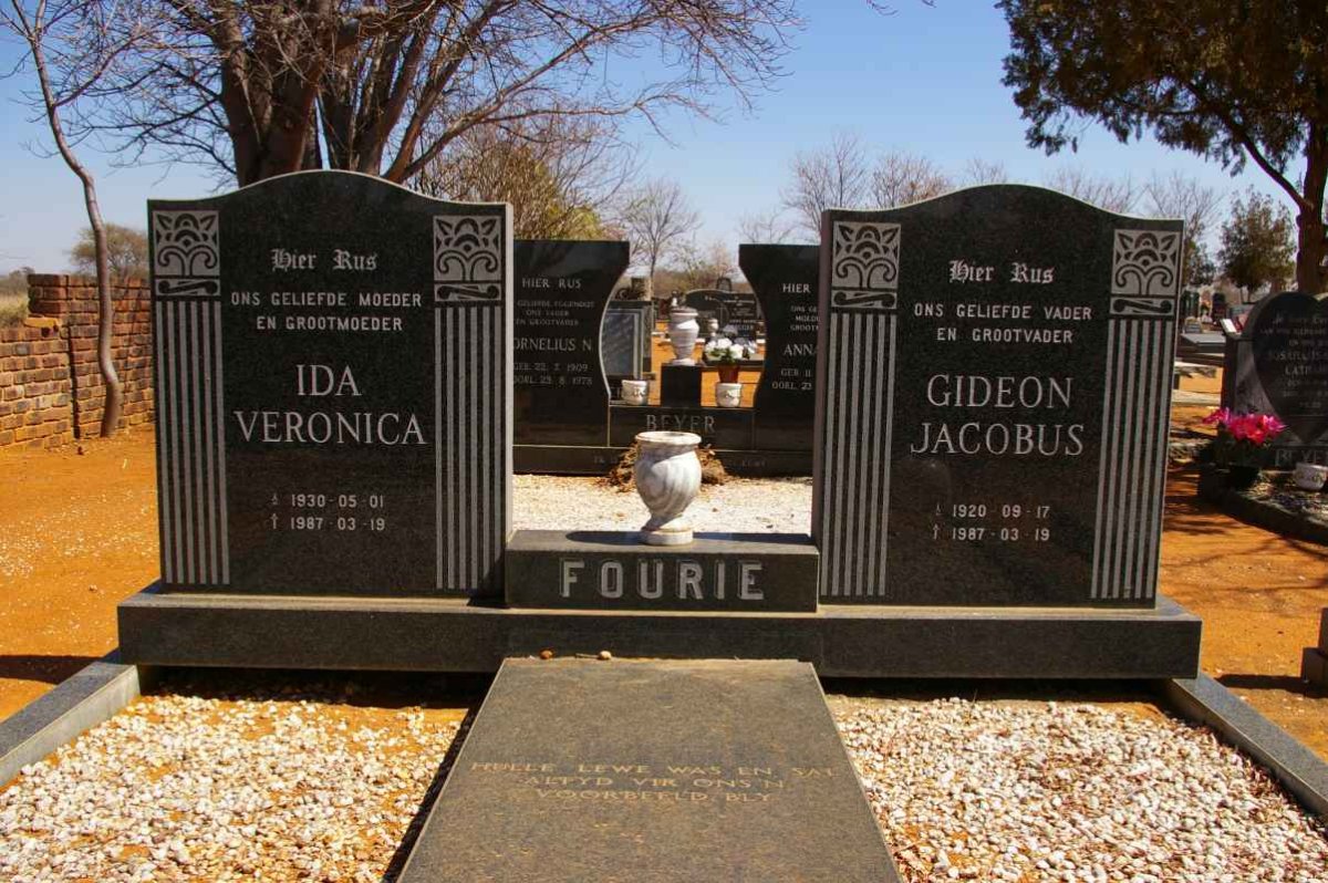 FOURIE Gideon Jacobus 1920-1987 &amp; Ida Veronica 1930-1987