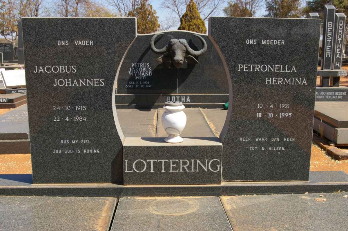 LOTTERING Jacobus Johannes 1915-1964 &amp; Petronella Hermina 1921-1995