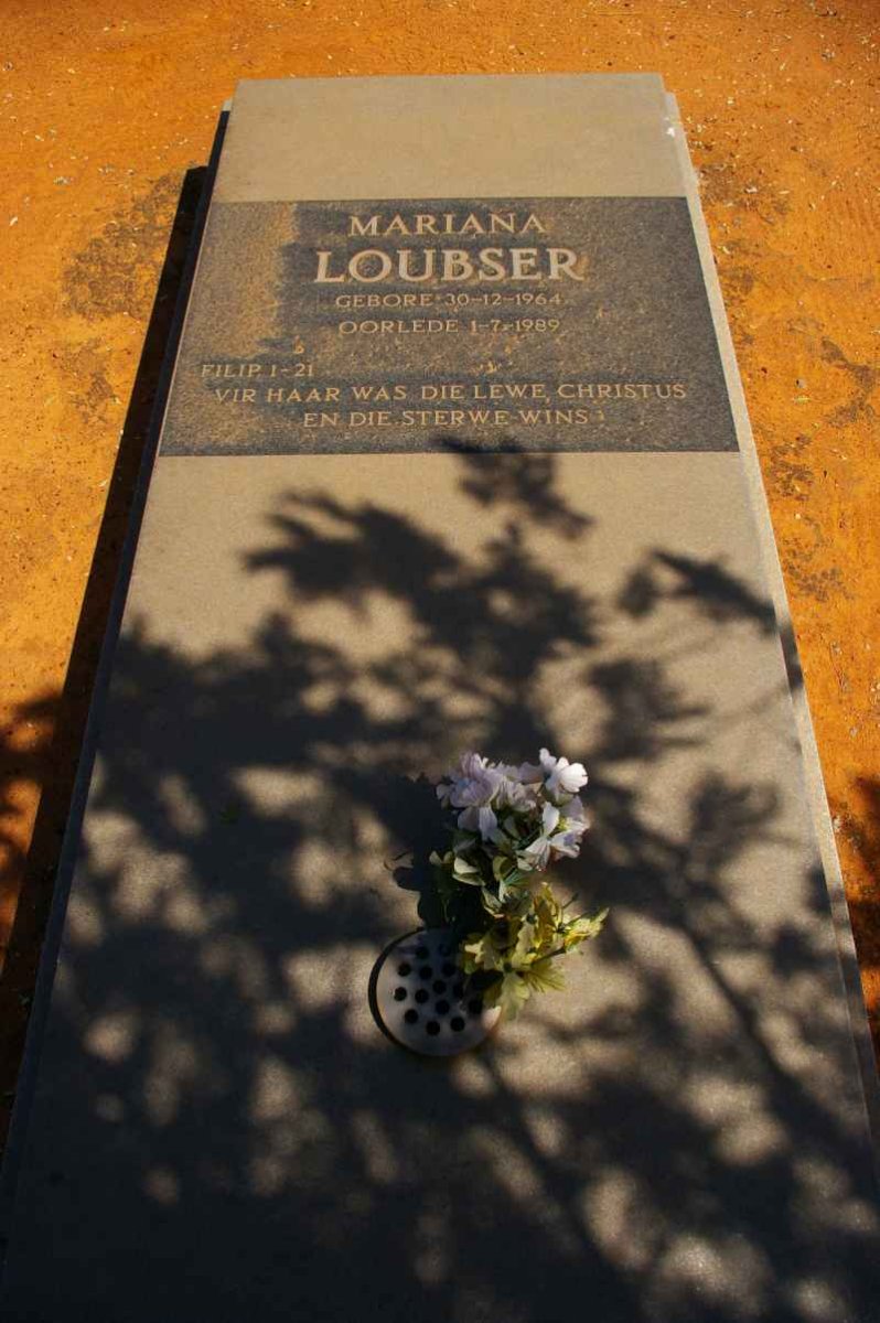 LOUBSER Mariana 1964-1989