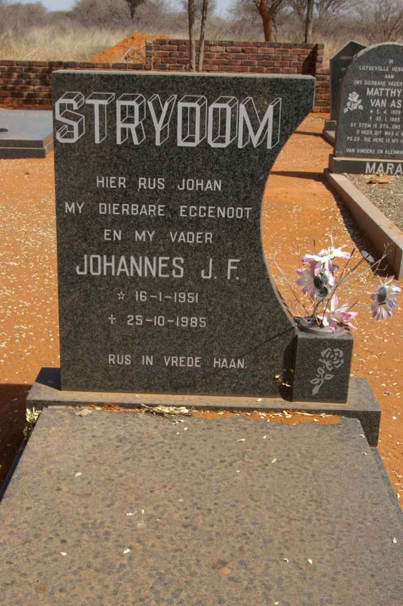 STRYDOM Johannes J.F. 1951-1985